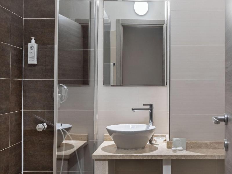 Rina Hotel image