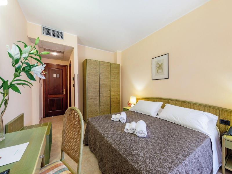 Rina Hotel image