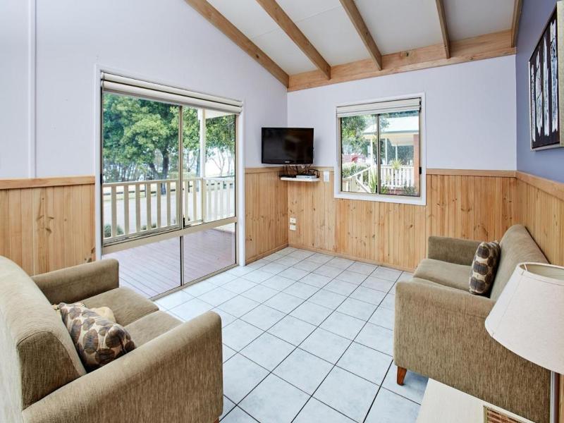 Nrma Canton Beach Holiday Park image