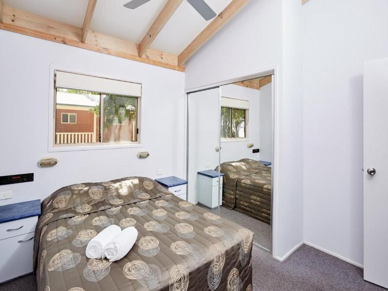 Nrma Canton Beach Holiday Park image