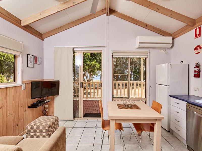 Nrma Canton Beach Holiday Park image