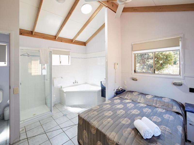 Nrma Canton Beach Holiday Park image