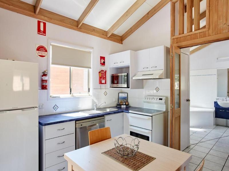 Nrma Canton Beach Holiday Park image