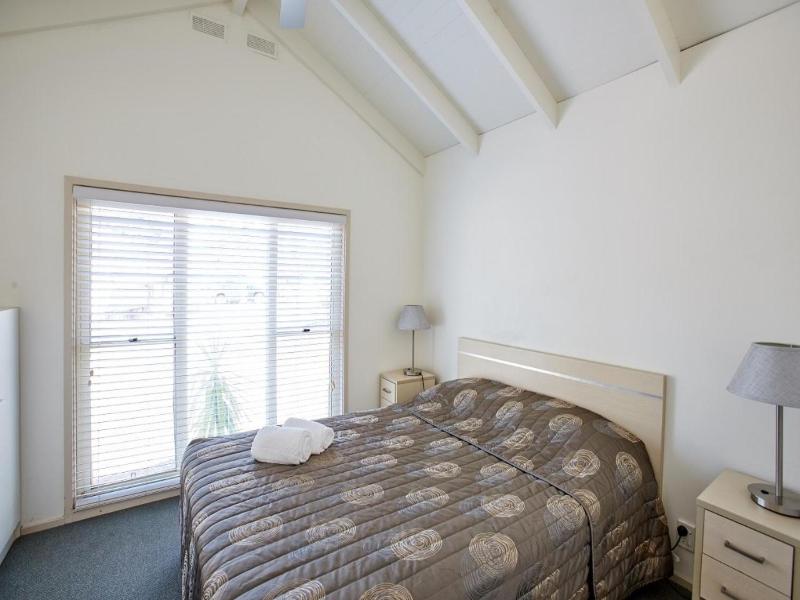 Nrma Canton Beach Holiday Park image