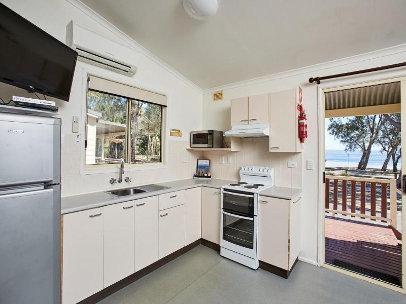 Nrma Canton Beach Holiday Park image