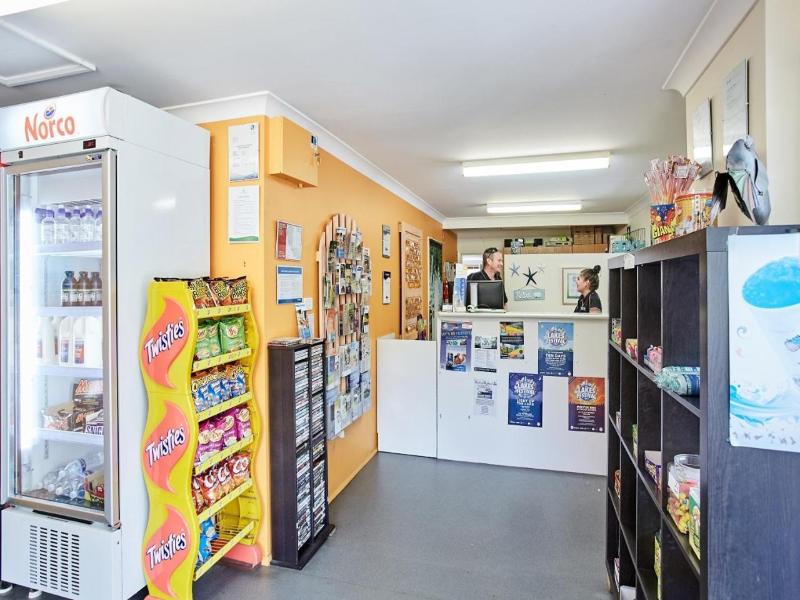 Nrma Canton Beach Holiday Park image
