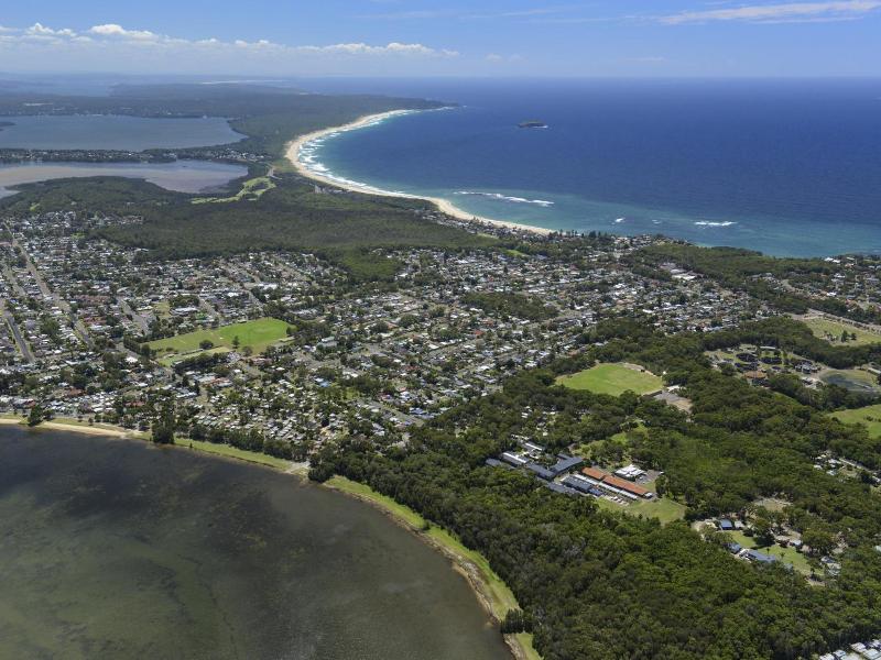 Nrma Canton Beach Holiday Park image