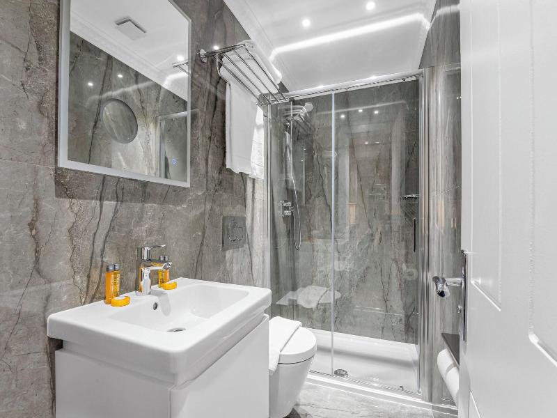 Cleveland Residences Bloomsbury image