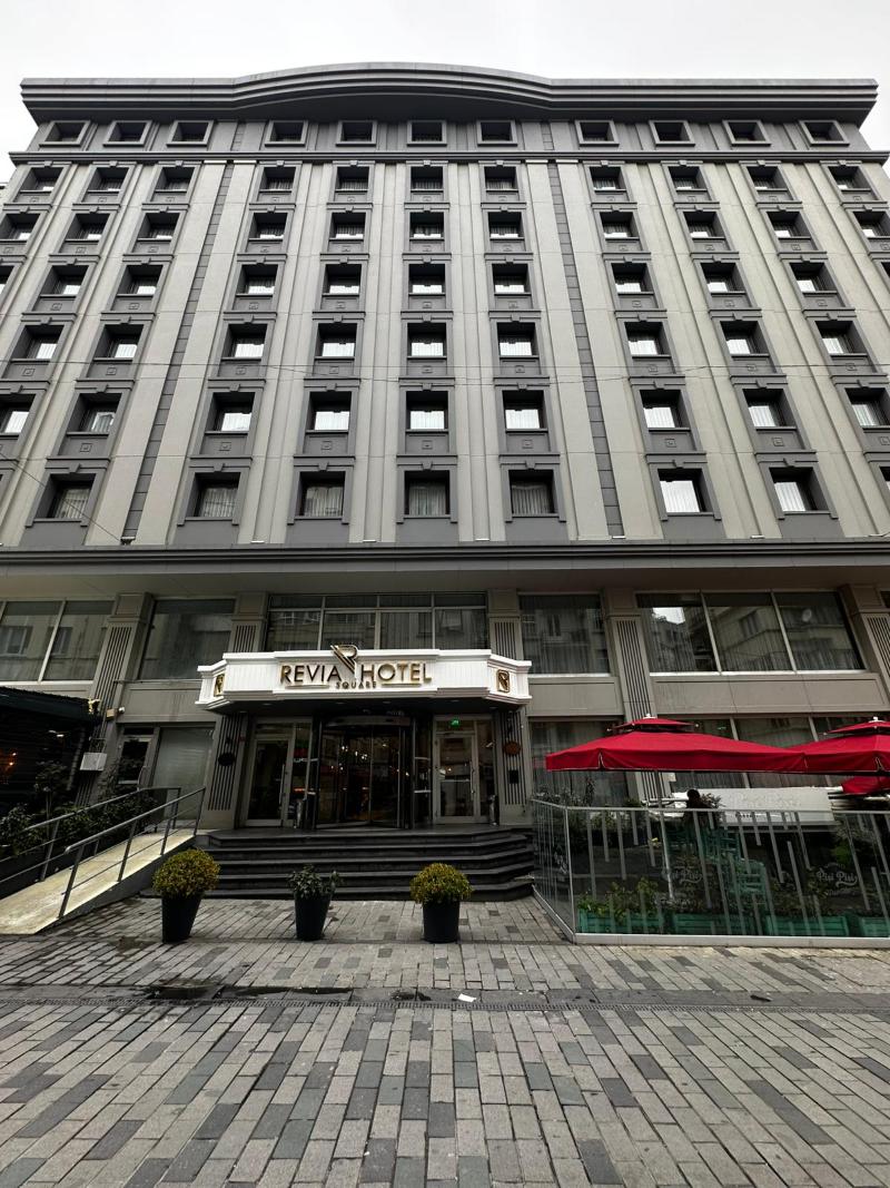 Revia Square Hotel