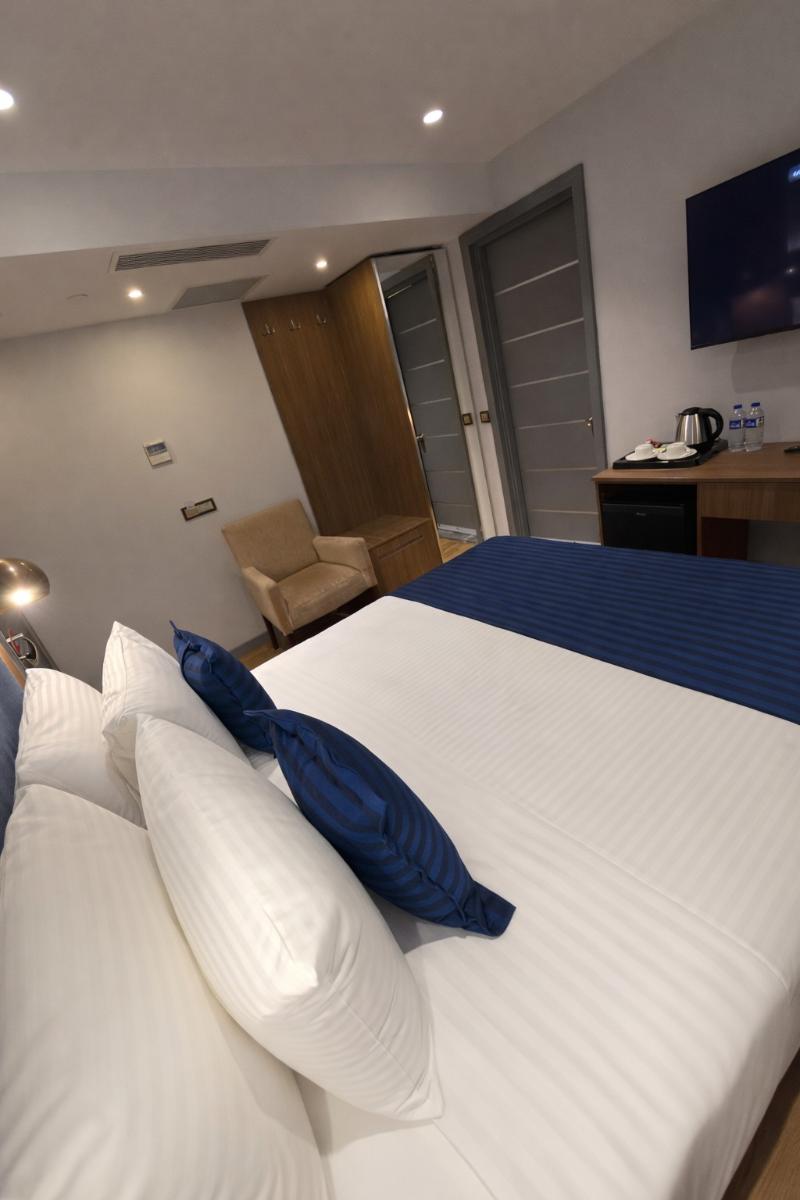 Revia Square Hotel image