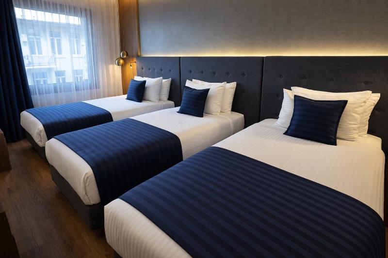 Revia Square Hotel image