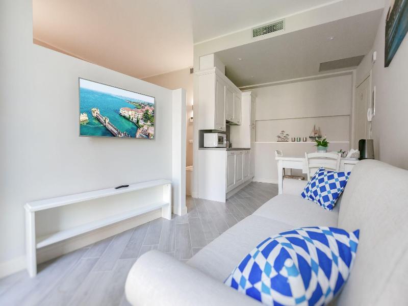 San Lorenzo Apartments image