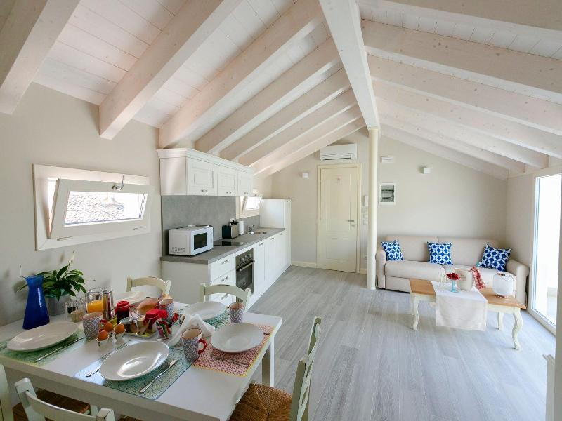 San Lorenzo Apartments image