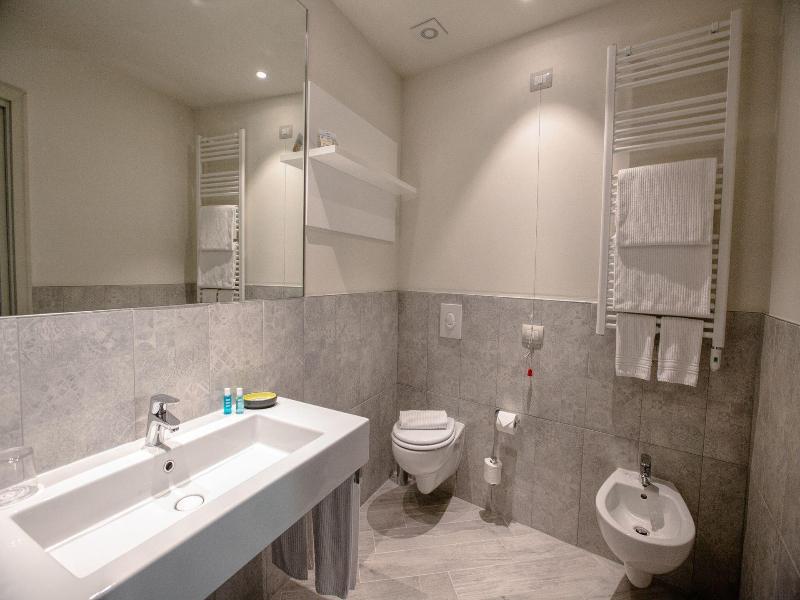 San Lorenzo Apartments image