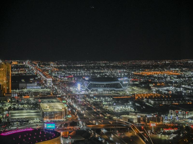 Stripviewsuites At Vdara image