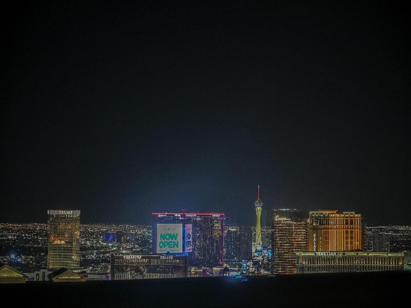 Stripviewsuites At Vdara image