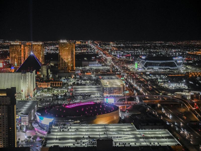 Stripviewsuites At Vdara image