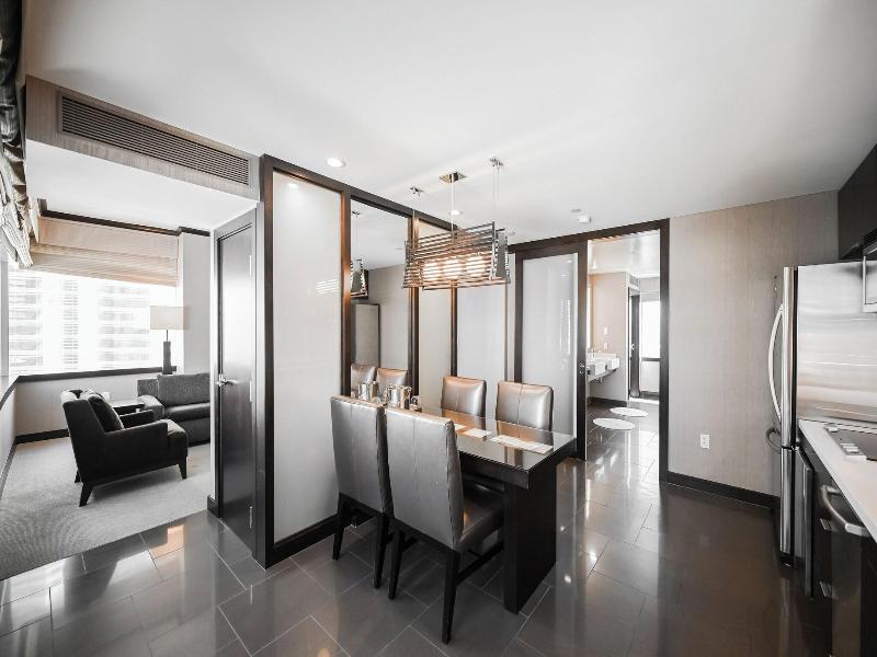 Stripviewsuites At Vdara image