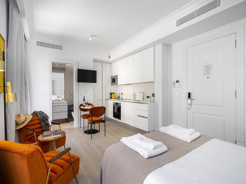 Les Deux Mariettes Apartments & Suites image