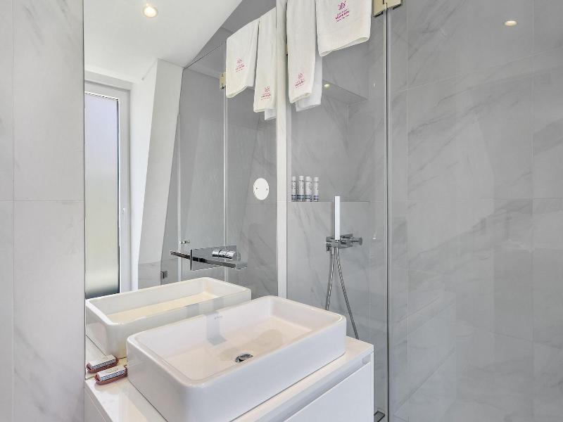 Les Deux Mariettes Apartments & Suites image
