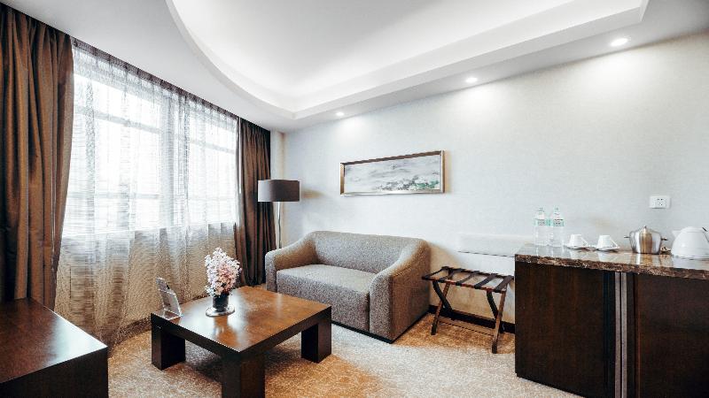 Holiday Inn Changzhou Wujin image