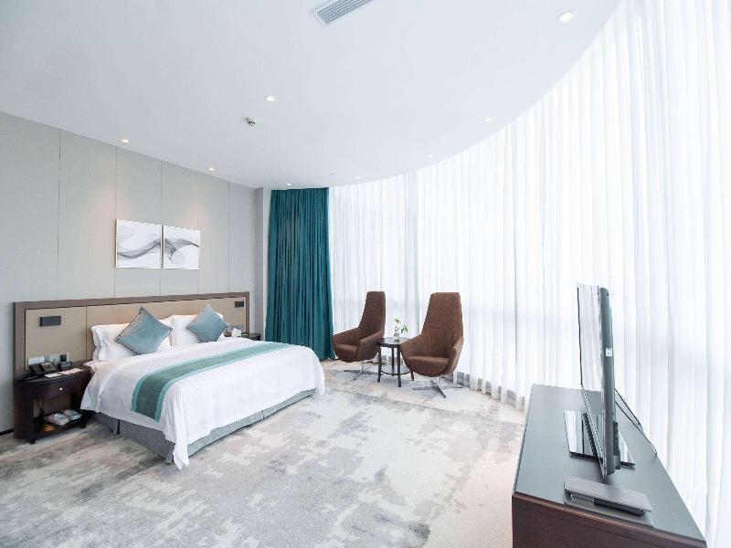 Ramada Plaza Sino-Bay image