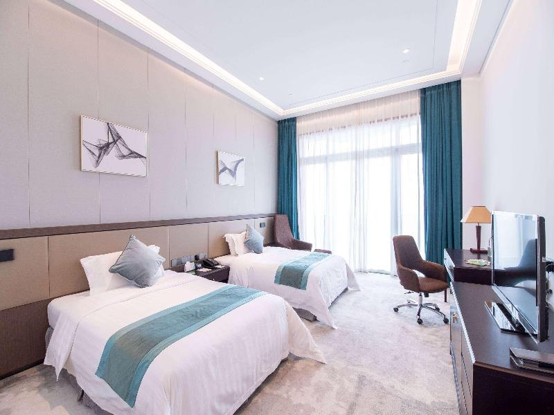 Ramada Plaza Sino-Bay image