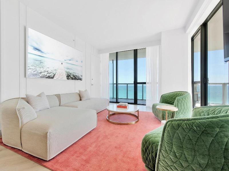 W South Beach image