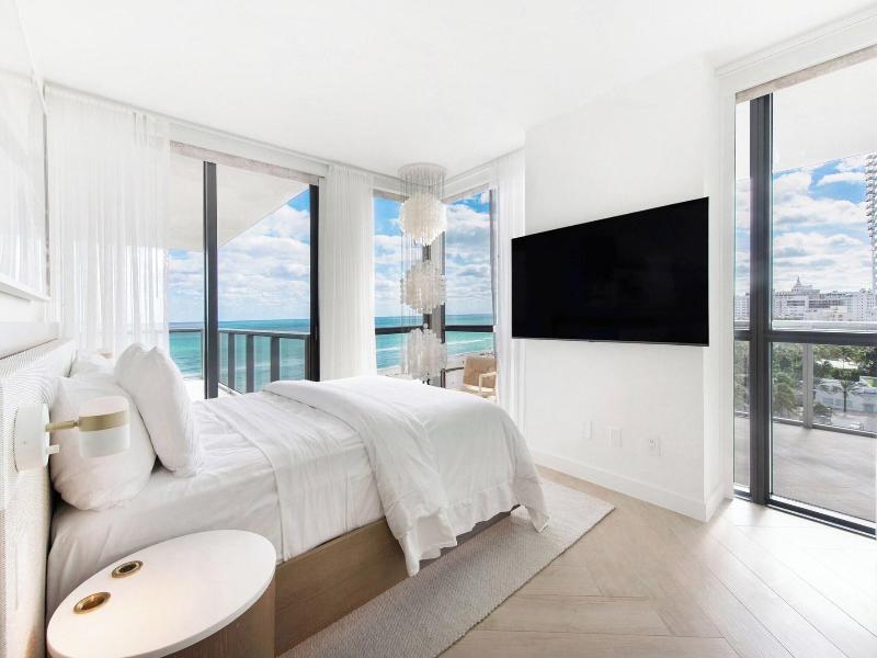 W South Beach image