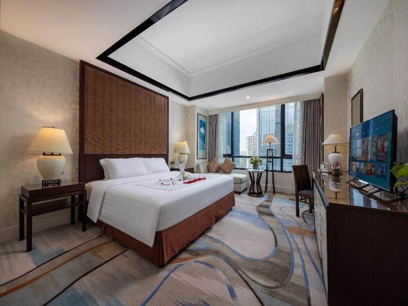 Junhua Haiyi Hotel(Formerly Meritus Mandarin) image