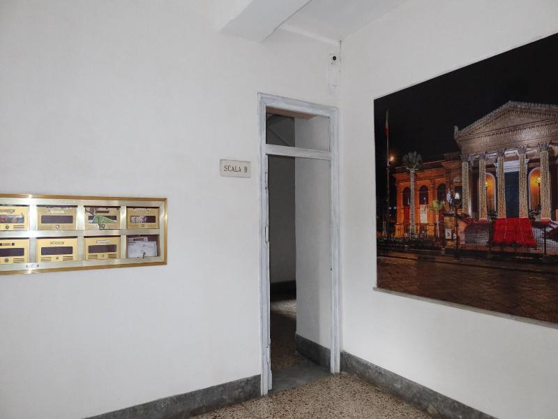 Suites Domus Fysi image