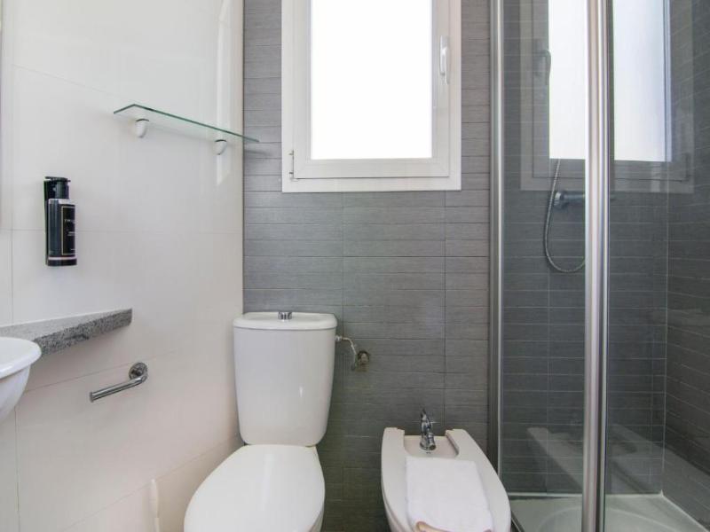 Welcomer Apartments Valencia image