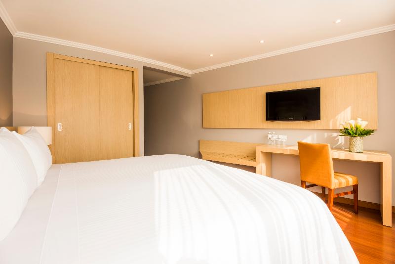 DOUBLE QUEEN SIZE BED