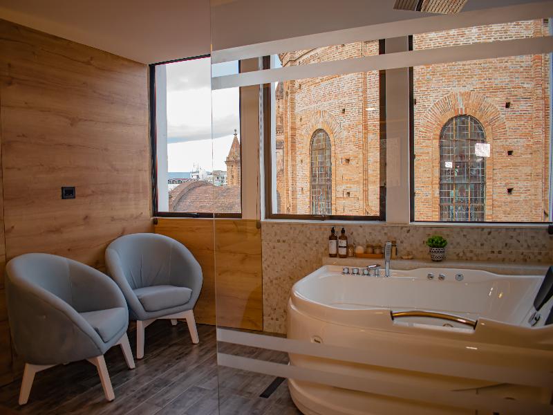 Hotel Vaway image