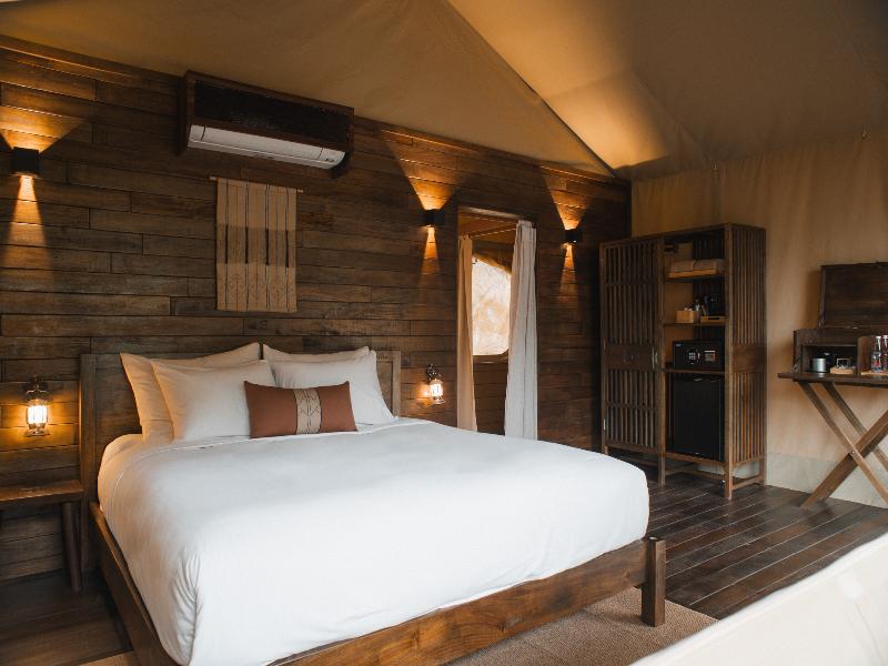 Ground Lodge