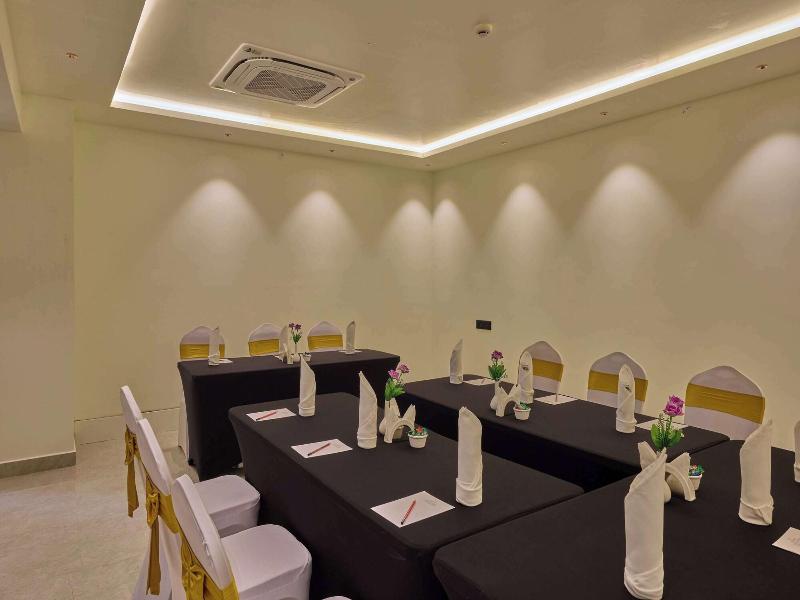 Grand Continent Mysore Sarovar Portico Affiliate image