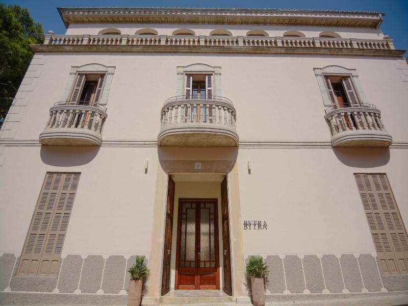 Bytra Boutique Hotel image