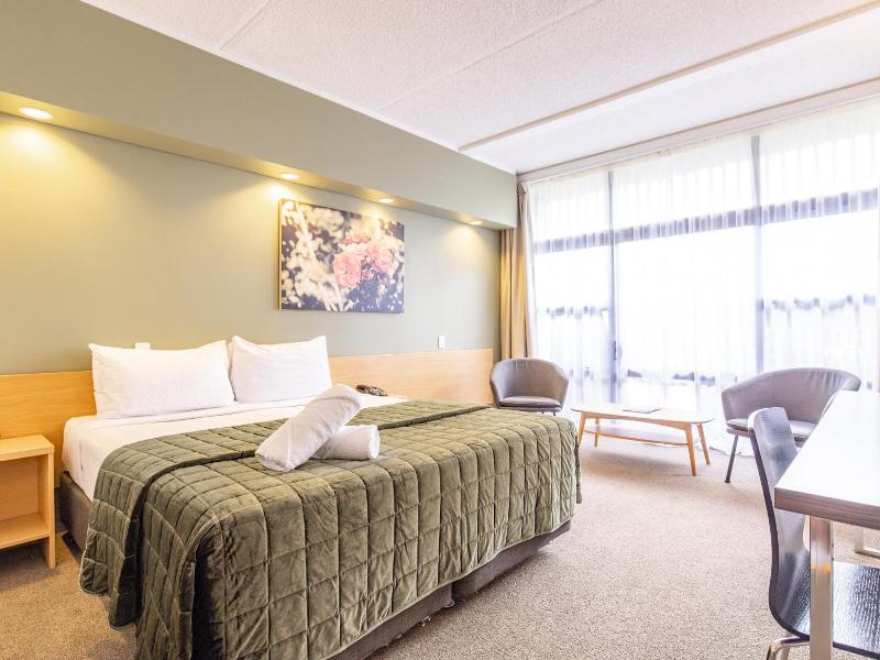 Auckland Rose Park Hotel image