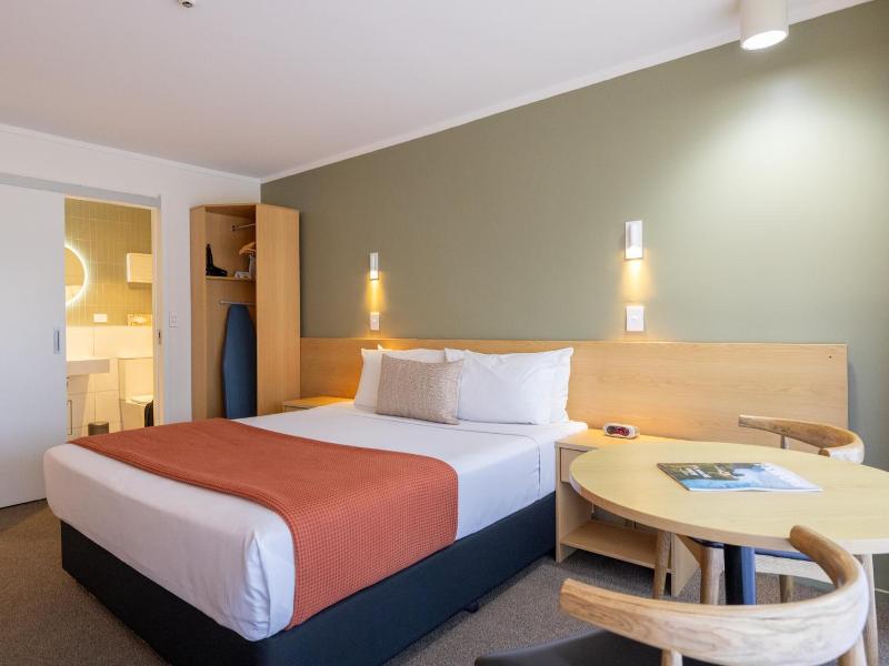 Auckland Rose Park Hotel image