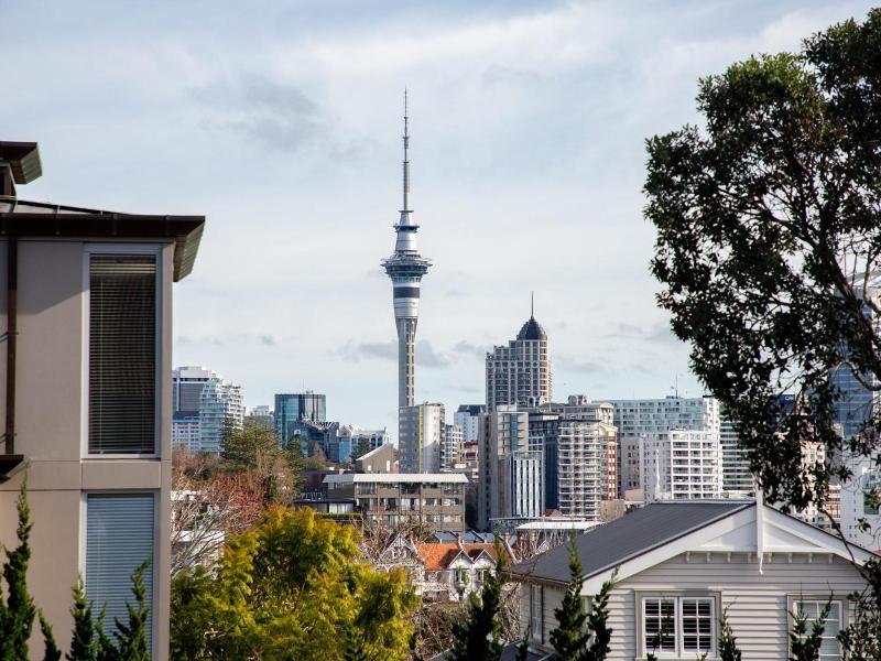 Auckland Rose Park Hotel image