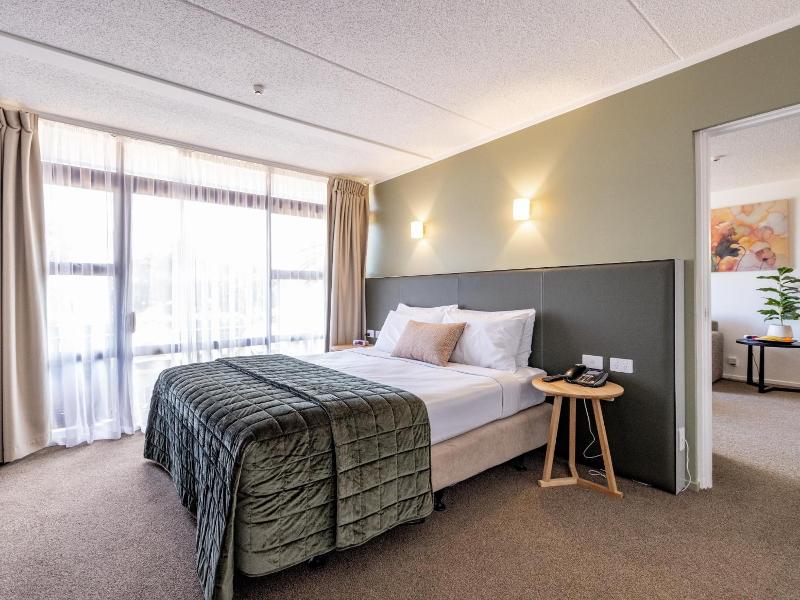 Auckland Rose Park Hotel image