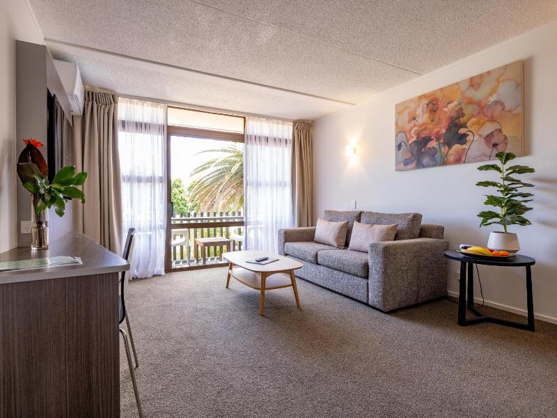 Auckland Rose Park Hotel image