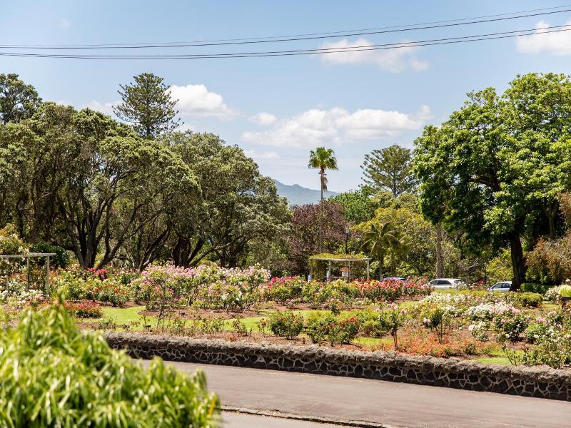 Auckland Rose Park Hotel image