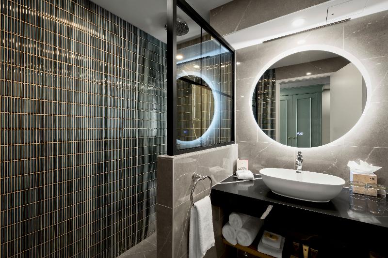 Millennium Hotel Queenstown image