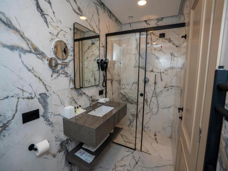 Hotel Mozart image