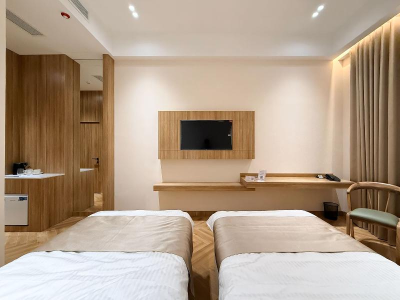 Lumar Tashkent City Hotel image