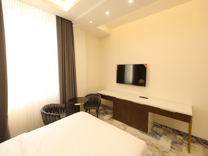 Venice Hotel Complex image