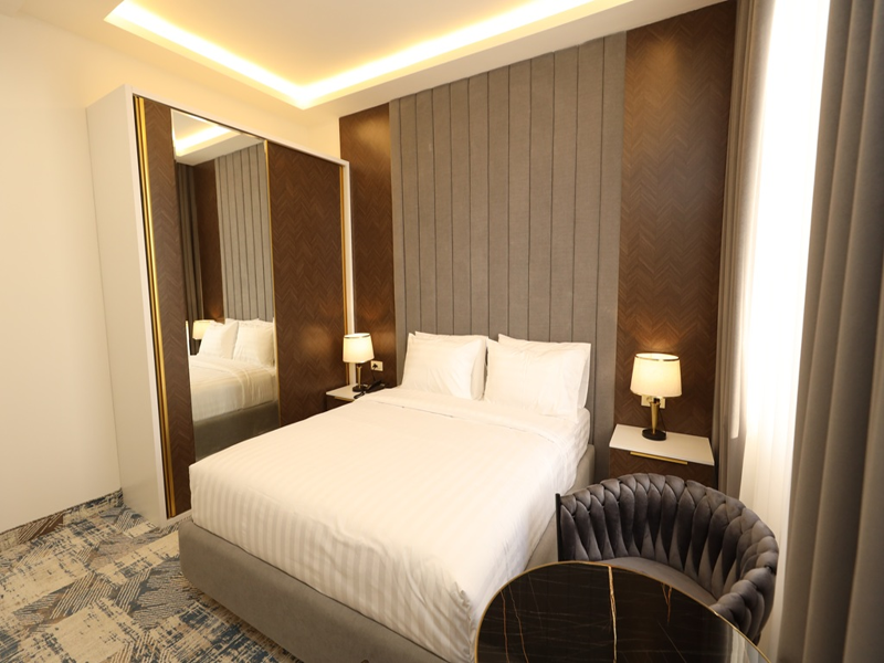 Venice Hotel Complex image