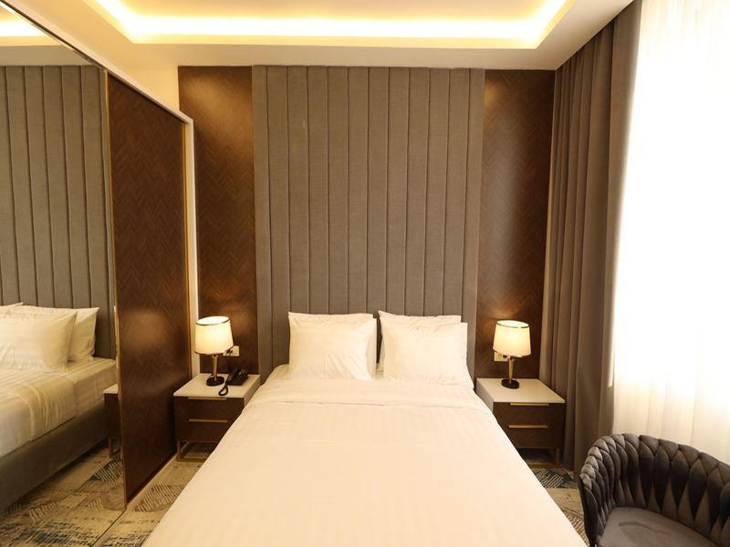 Venice Hotel Complex image