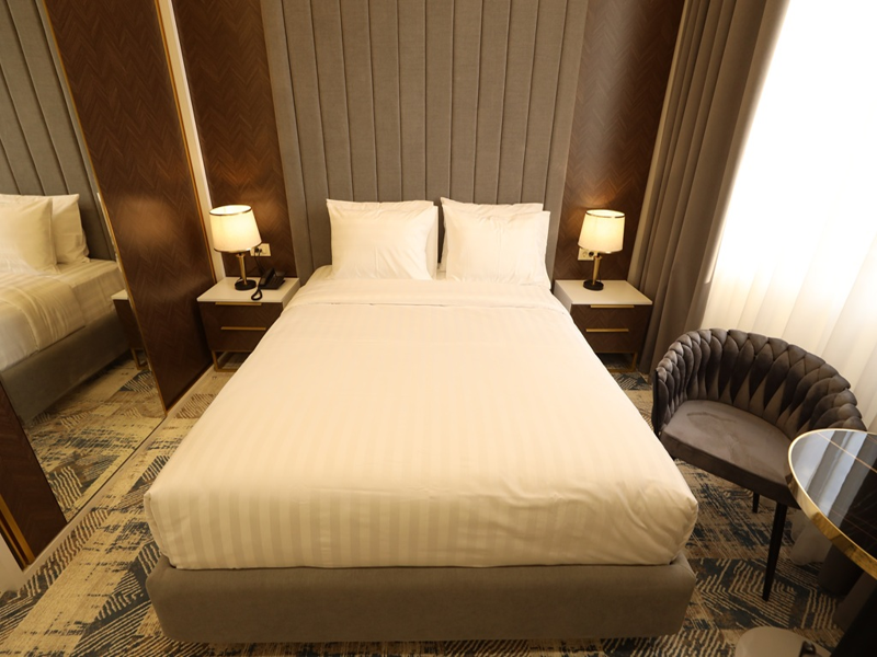 Venice Hotel Complex image